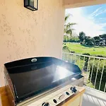 Bain De Soleil Refait à Neuf, Bord De Et Piscine, Proche De Saint Tropez Appartement Gassin