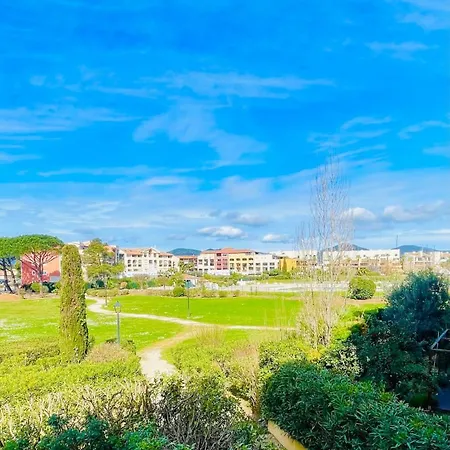 Bain De Soleil Refait A Neuf, Bord De Et Piscine, Proche De Saint Tropez Apartman *